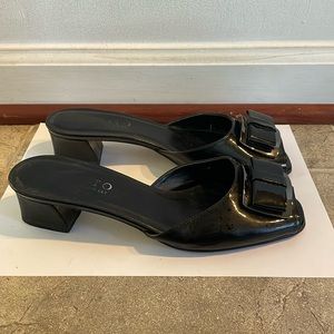 Vintage Ditto by Van Eli black leather open toe block heel mule sandals